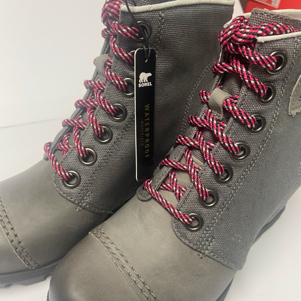 Sorel Joan Of Arctic Wedge II PDX Lace Boot NWT Color Quarry Jet Size 7.5 - Picture 3 of 13